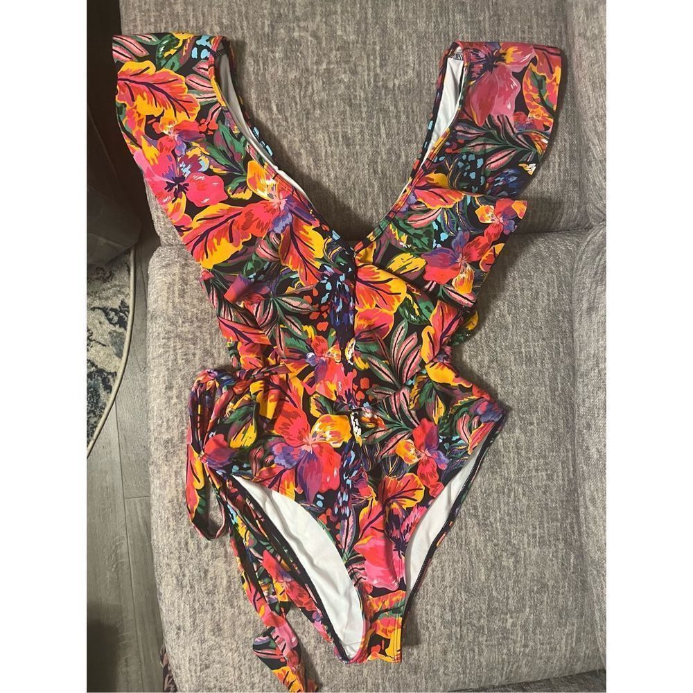 ELOQUII Ruffle Tie Waist One-Piece Swimsuit NEW size 16 - Picture 3 of 9